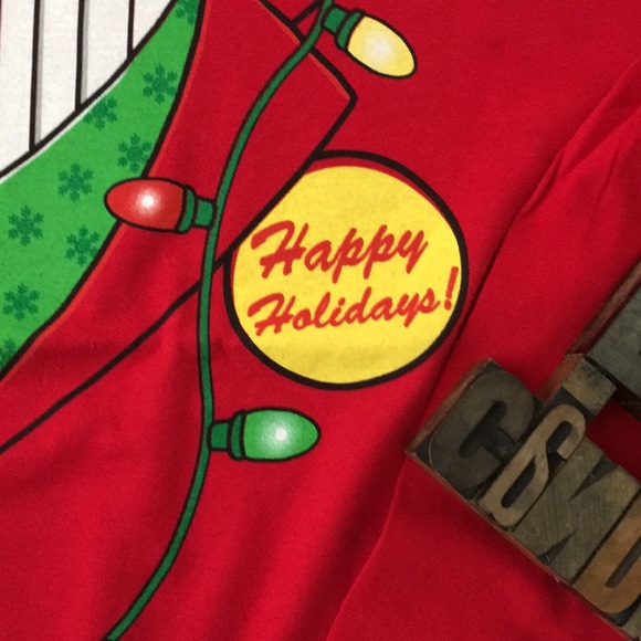 🆕🎄BRAVO INTL., INC. Authentic Classic Christmas T - Picture 2 of 8